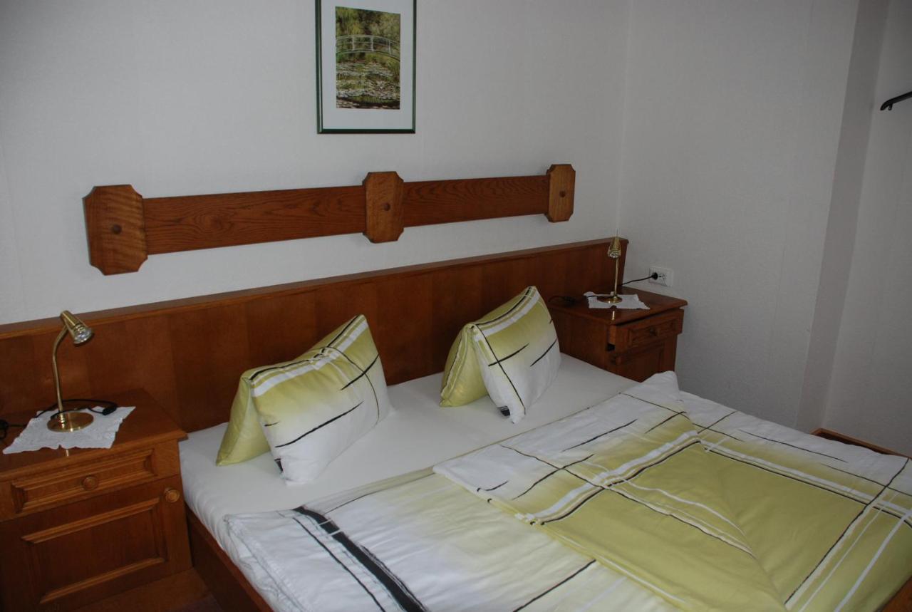 Pension Leyrer Kotschach-Mauthen ภายนอก รูปภาพ