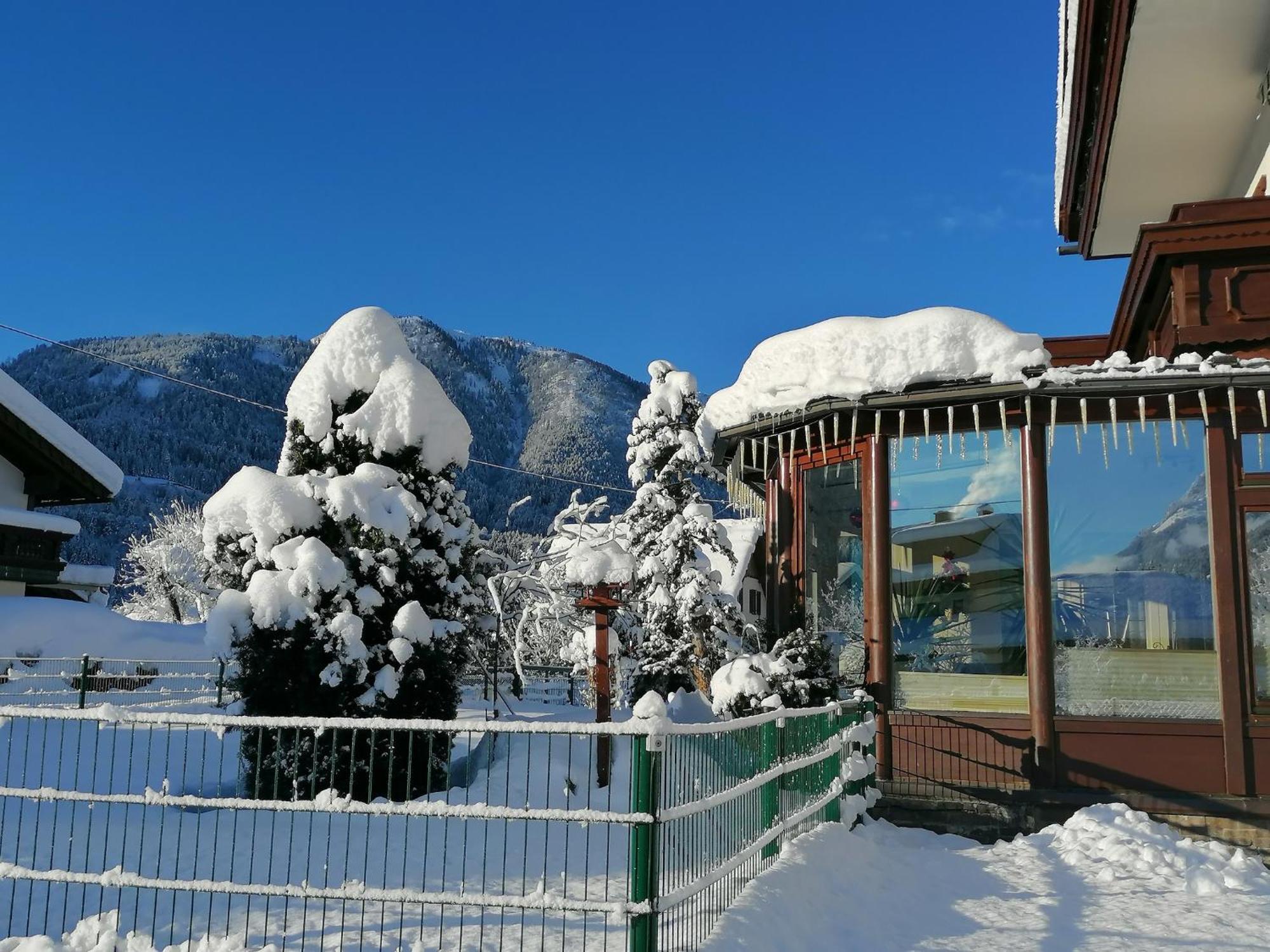 Pension Leyrer Kotschach-Mauthen ภายนอก รูปภาพ