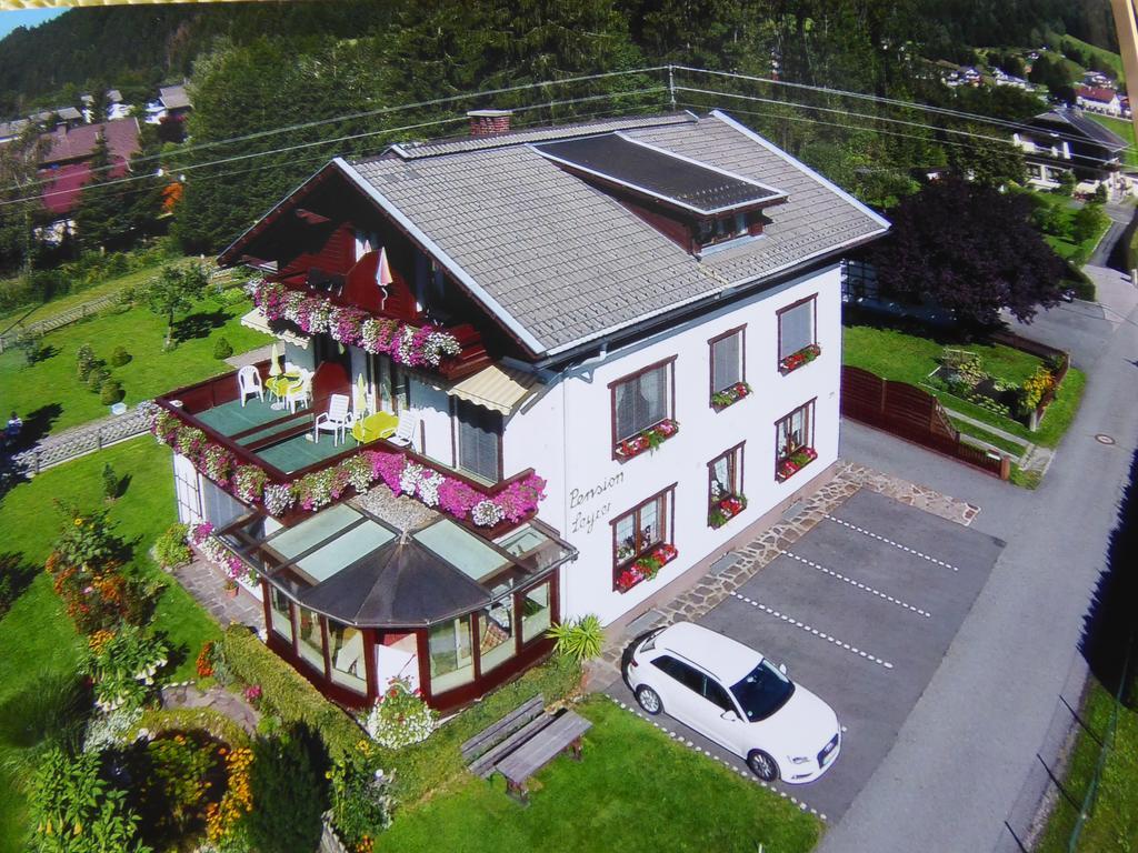 Pension Leyrer Kotschach-Mauthen ภายนอก รูปภาพ