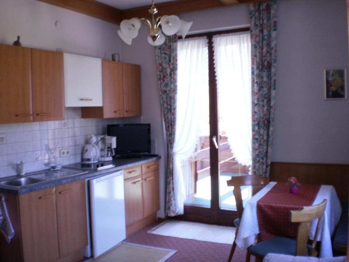Pension Leyrer Kotschach-Mauthen ภายนอก รูปภาพ
